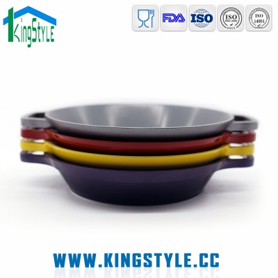 Non-stick enamel die cast shallow casserole